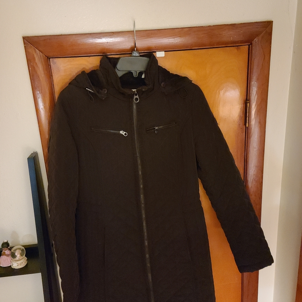 Clothing - Picture 6 of 6